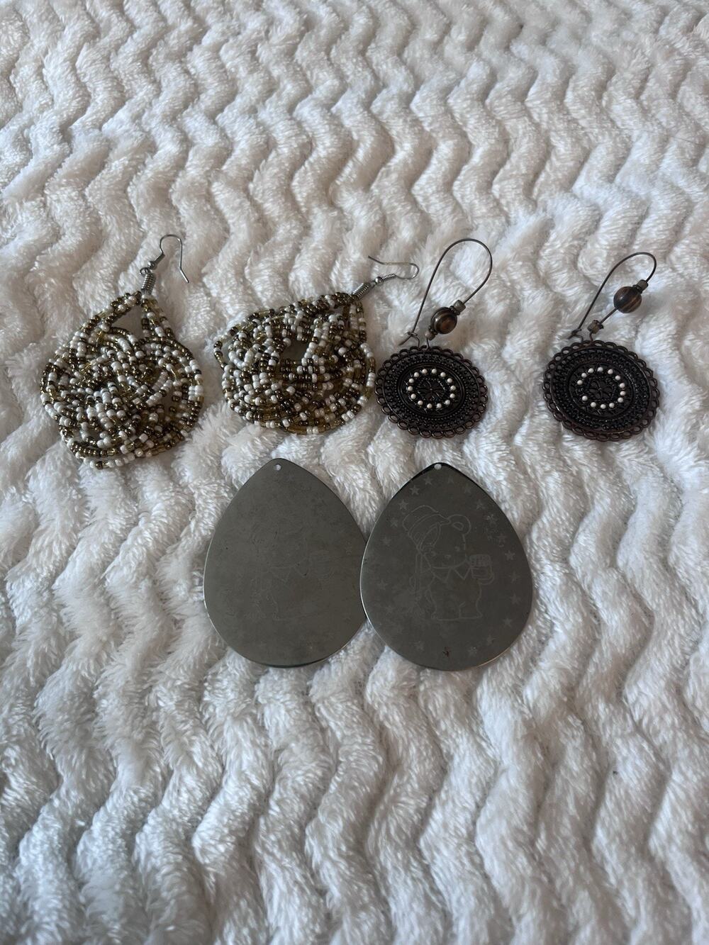 Lot Of Dangle Earrings